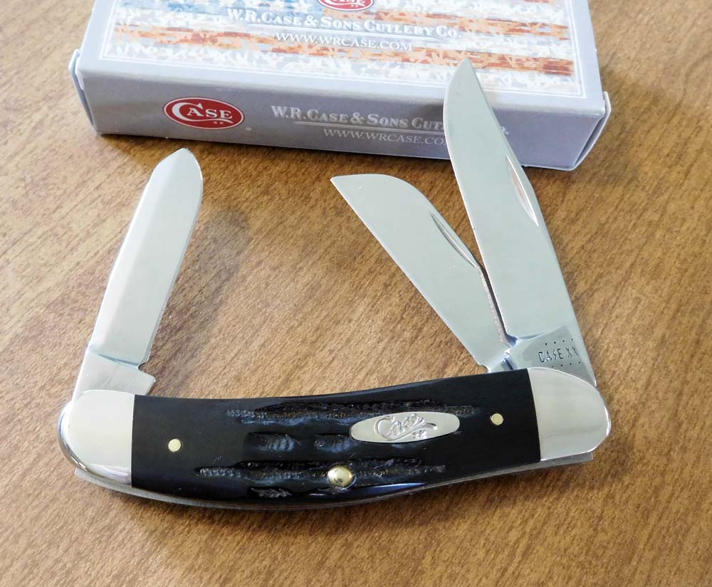 CASE BUFFALO HORN KNIVES