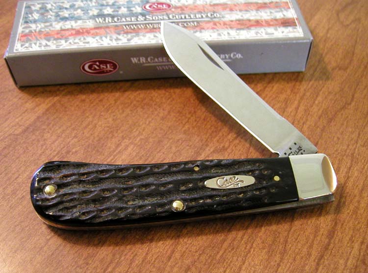 CASE BUFFALO HORN KNIVES